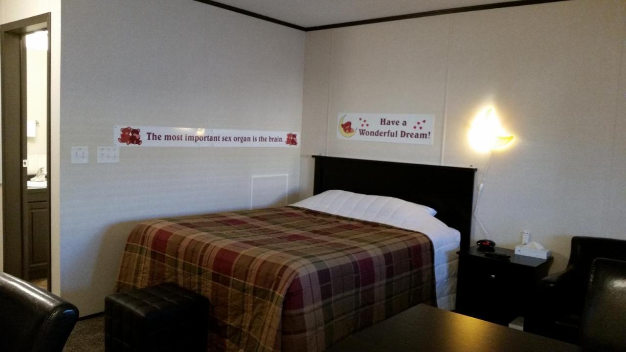 Bear'S Den Lodge Shaunavon Exteriér fotografie
